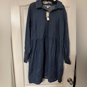 New with Tags!!!! Ladies’s Nine West Denim colored Button-Up dress.